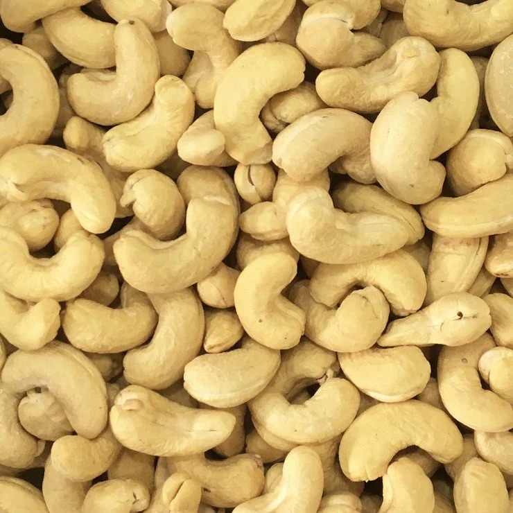 Cashew Nuts (काजू)