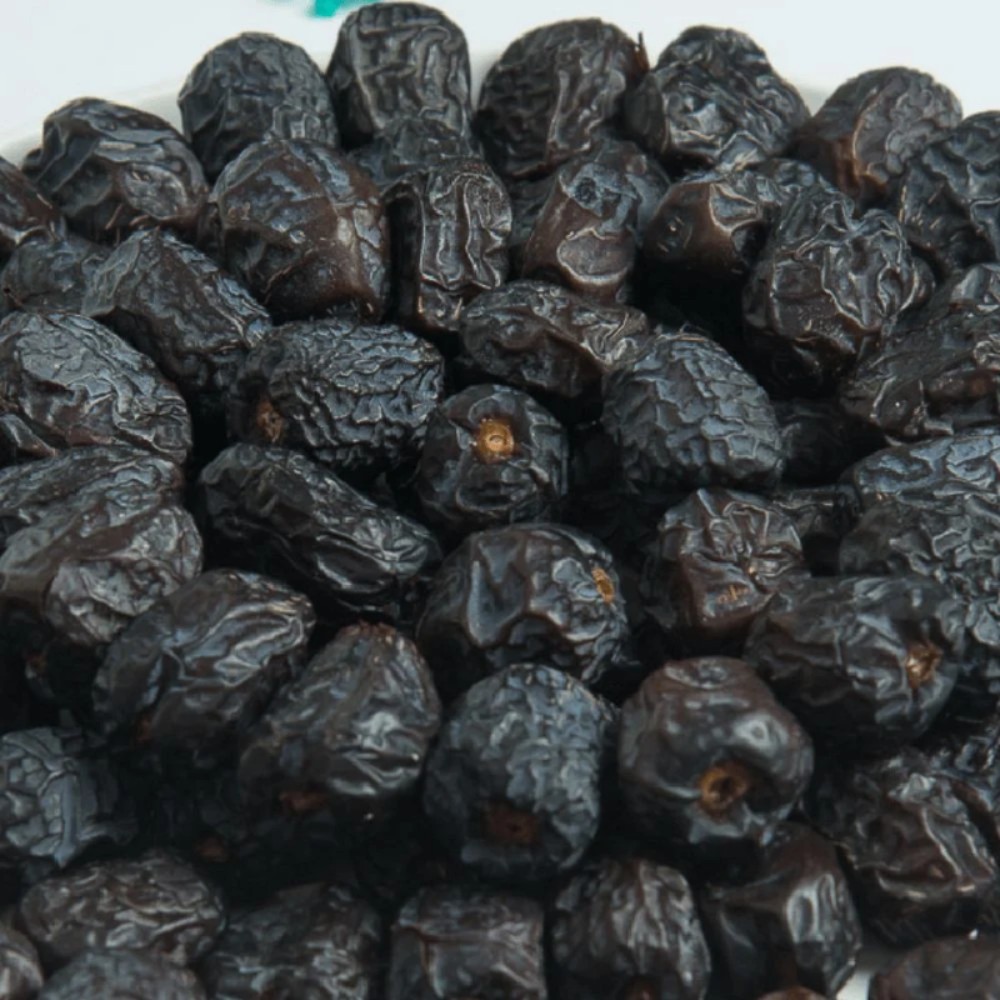 Dates (खजूर)