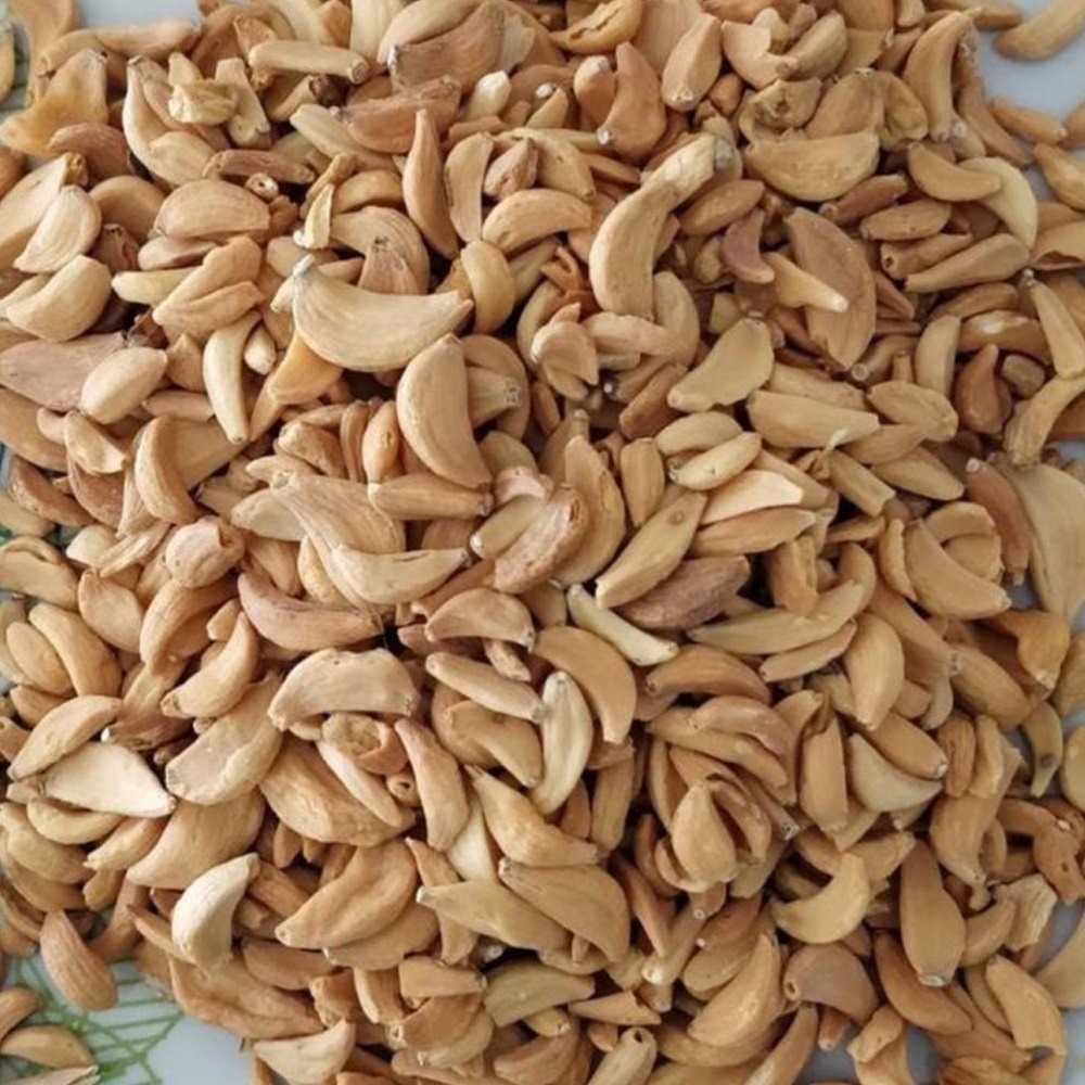 Dried Garlic Flakes (सुकट लसूण)