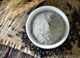 Black Pepper Powder (काळी मिरी पूड)